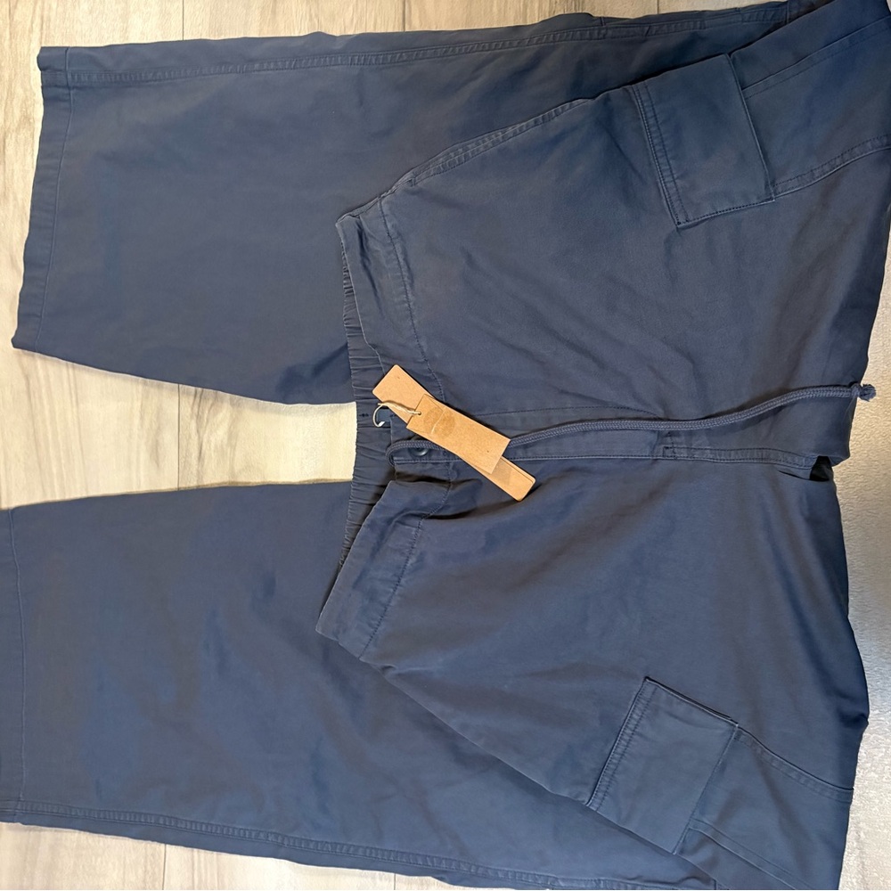 skims outdoor woven wide leg pant
Color indigo - Picture 2 of 4